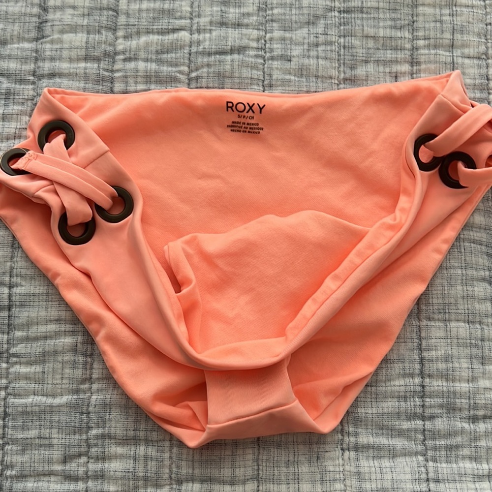 Roxy Bikini - Picture 2 of 3